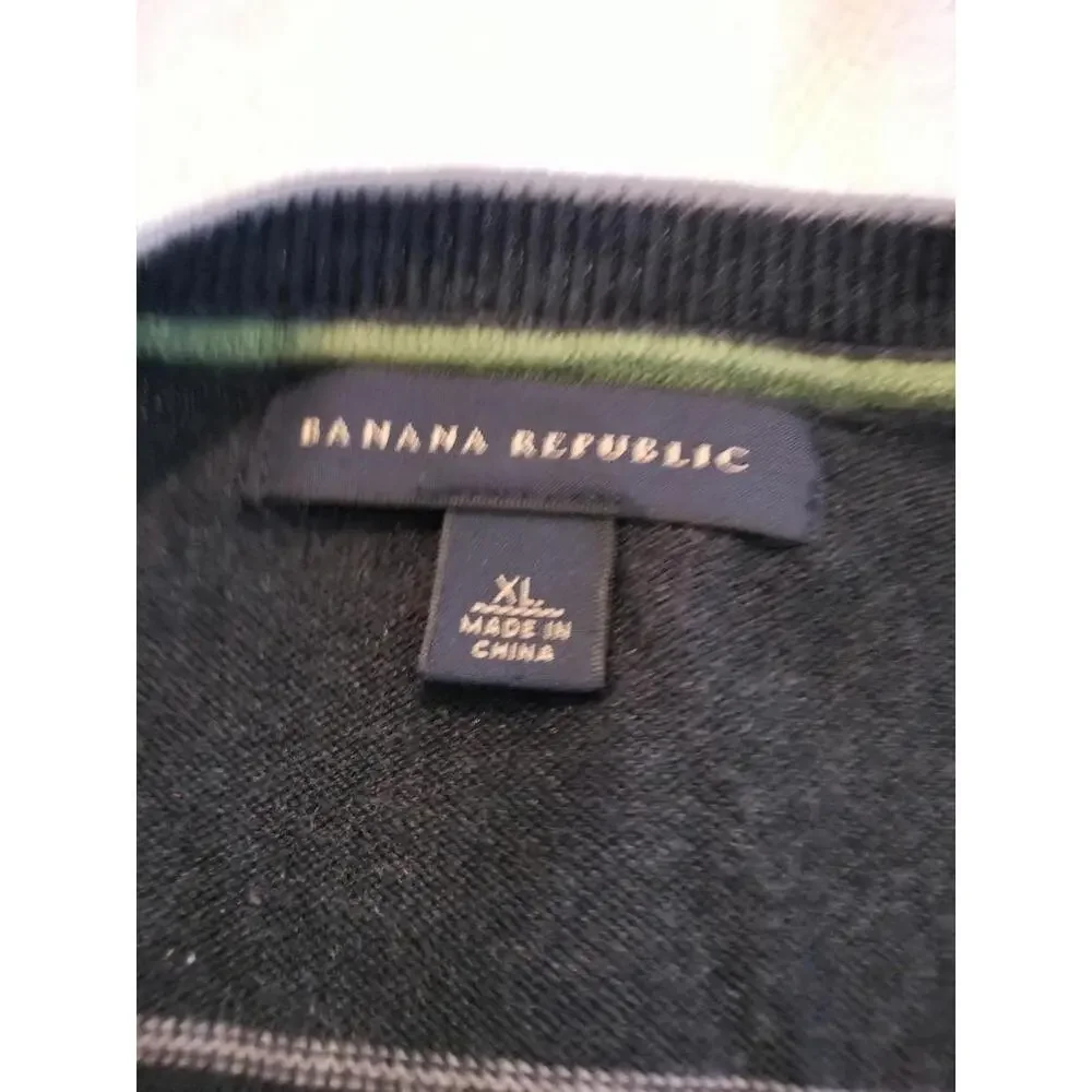 Banana Republic Luxury Blend V Banana Republic Men’s XL Silk Cashmere Blend V Nk